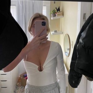 Zara white one sleeve bodysuit! Never worn. Strap is adjustable/removable